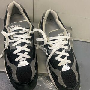 New Balance running shoe 👟